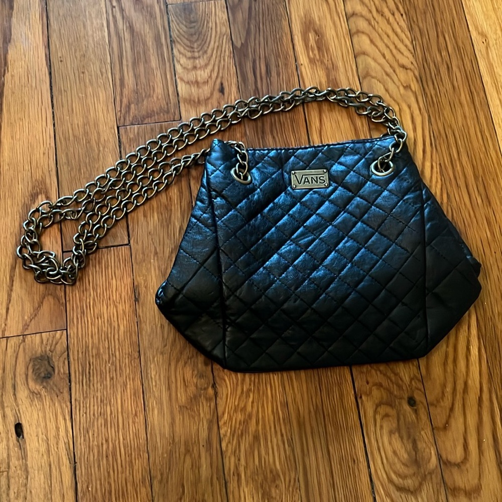 COPY - Black Van’s chain purse